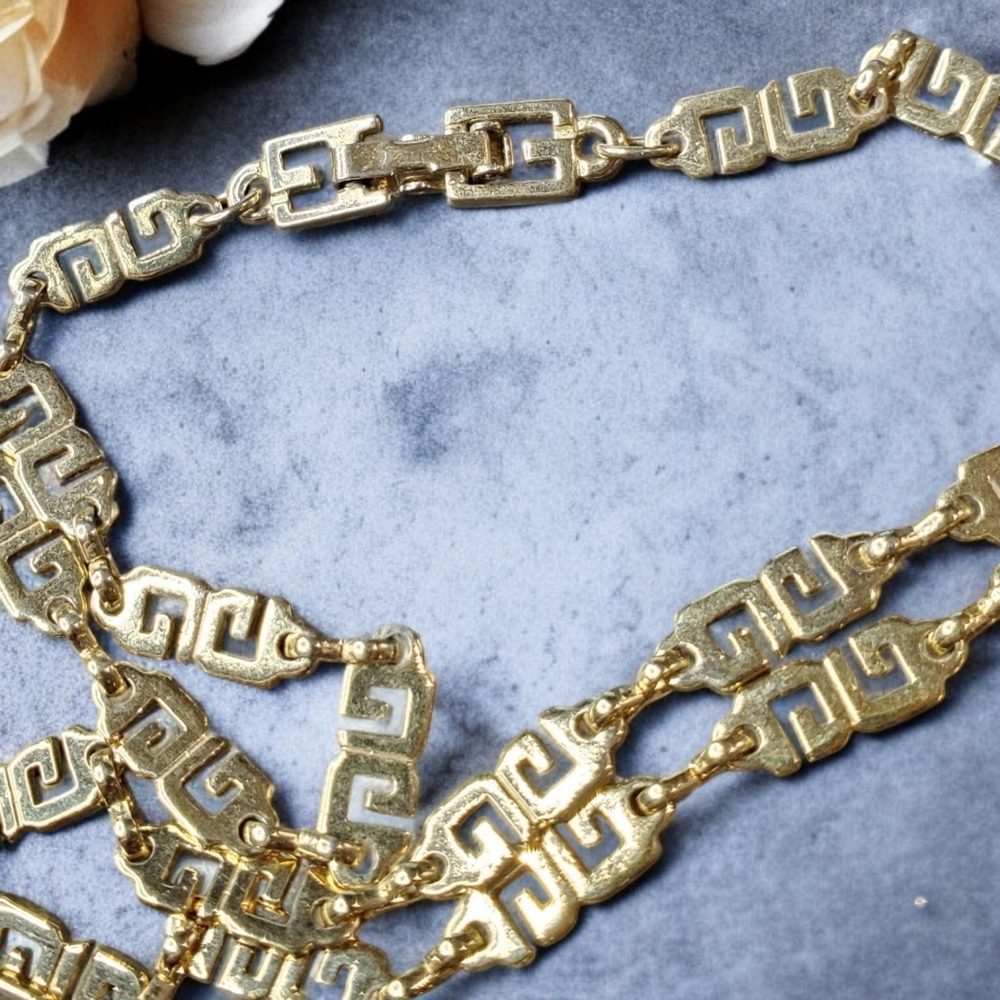 Vintage 1970's GIVENCHY Gold Plated Micro GG Logo 25" Necklace - Picture 4 of 4
